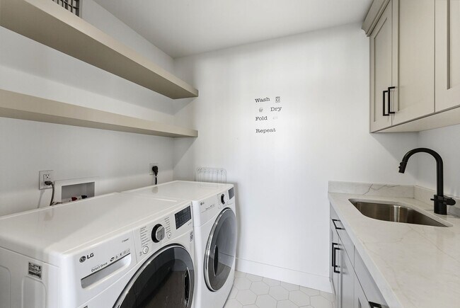 Building Photo - 11716 Meeks Ct