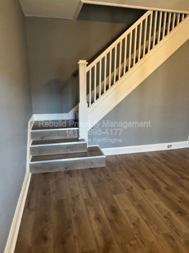 Building Photo - 3136 Chesterfield Ave