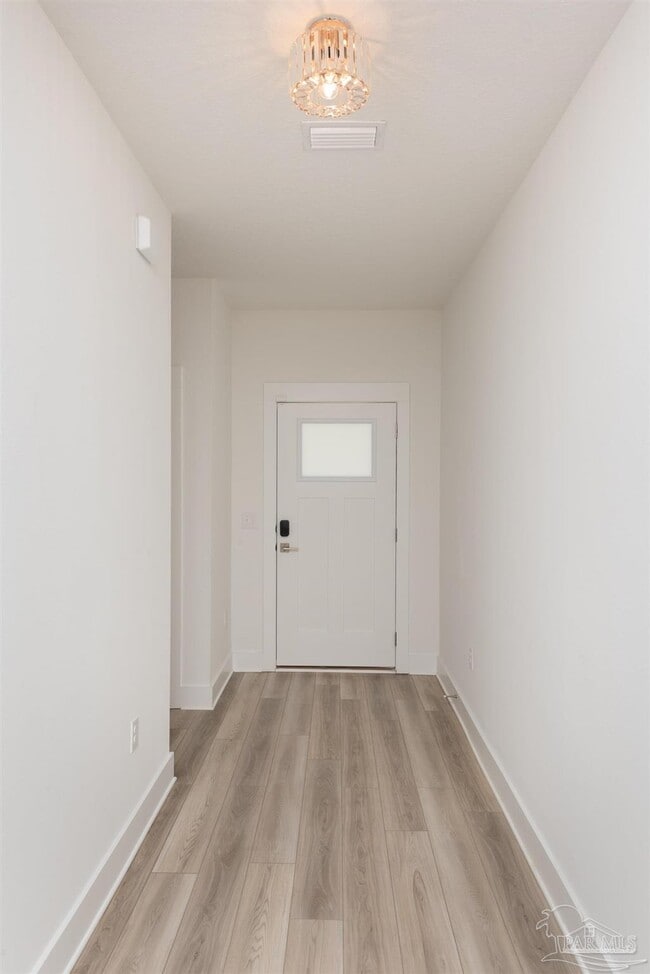 Building Photo - 874 Windhill Dr