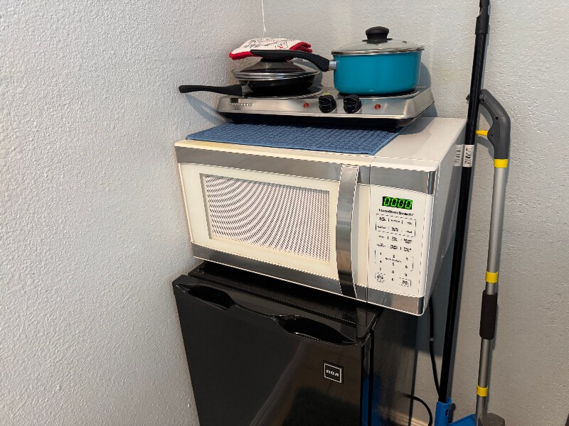 Building Photo - 5333 Longridge Ave