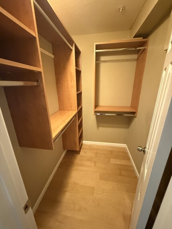 Building Photo - 3550 Lebon Dr