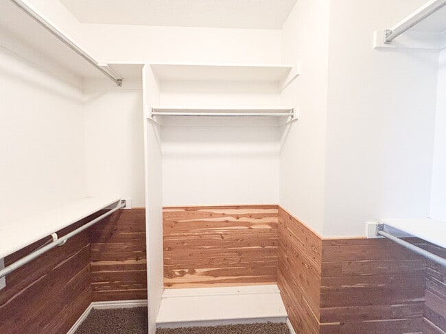 Building Photo - Spacious 5-Bedroom Home in Stansbury Park ...