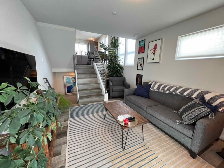 Building Photo - 6251 8th Ave NW