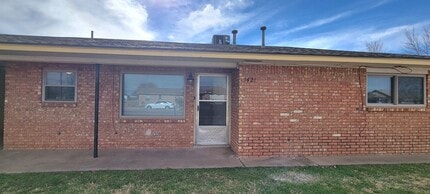 Building Photo - re1417