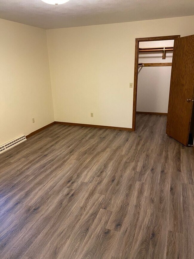 Building Photo - (578) - 2291-2293 White Oak Trail