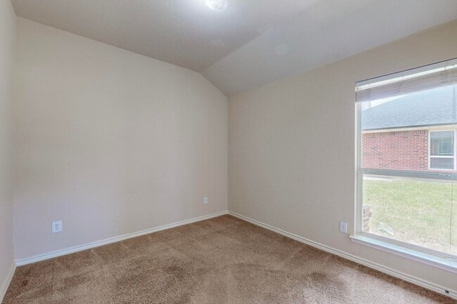 Building Photo - **Now pre-leasing, available to view early...