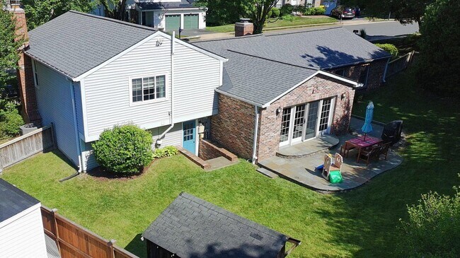 Building Photo - 8097 Winding Way Ct