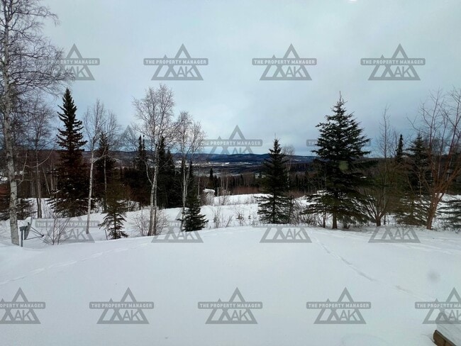 Building Photo - Beautiful 3 bedroom home for rent / Sorry no pets / Heat Included!!