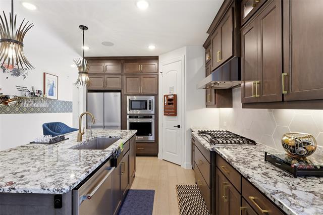 Building Photo - 3201 Casablanca St