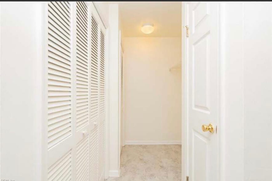 Building Photo - 3544 Clover Meadows Dr