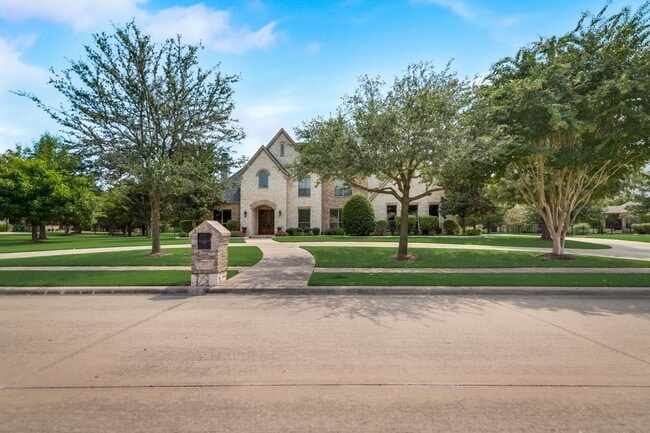 Building Photo - Gorgeous Custom Home on a private 1 acre l...