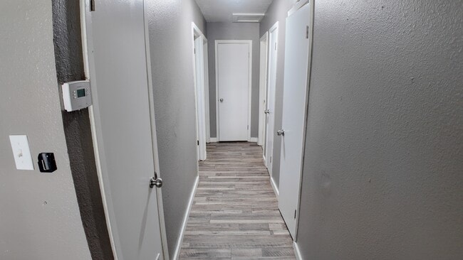 Building Photo - 302 Hollis St