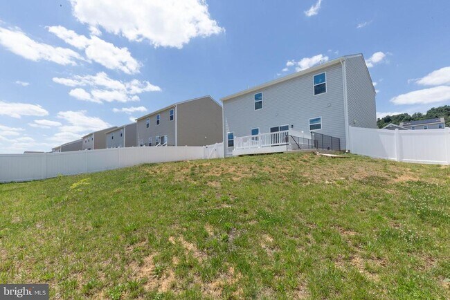 Building Photo - 37 Diving Scaup Rd