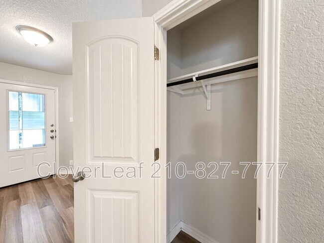 Building Photo - 8936 Taylor Grv