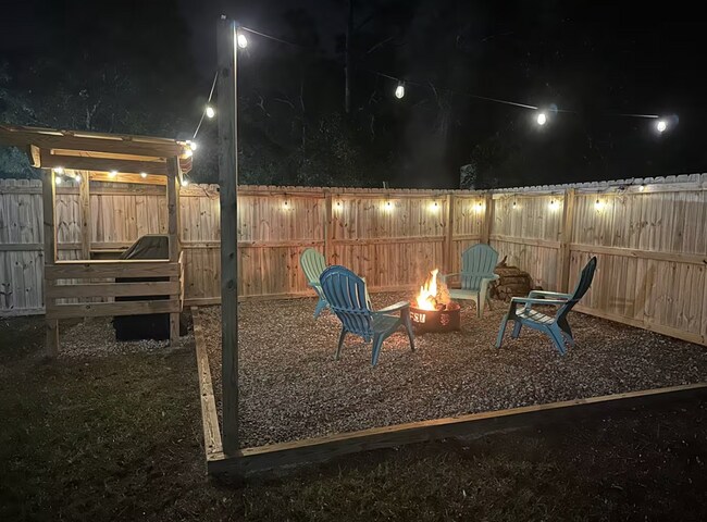 Building Photo - 22 Santana Dr