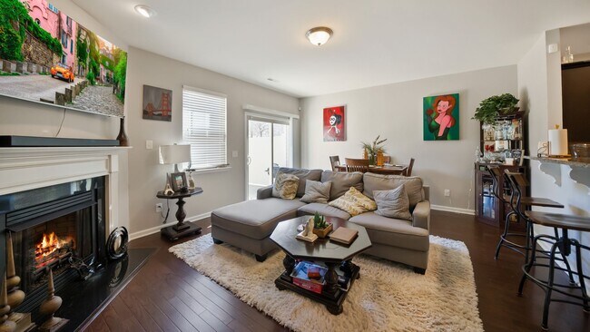 Building Photo - Stylish and Spacious 3bd/2.5ba Townhome w/ Garage in SE Durham!
