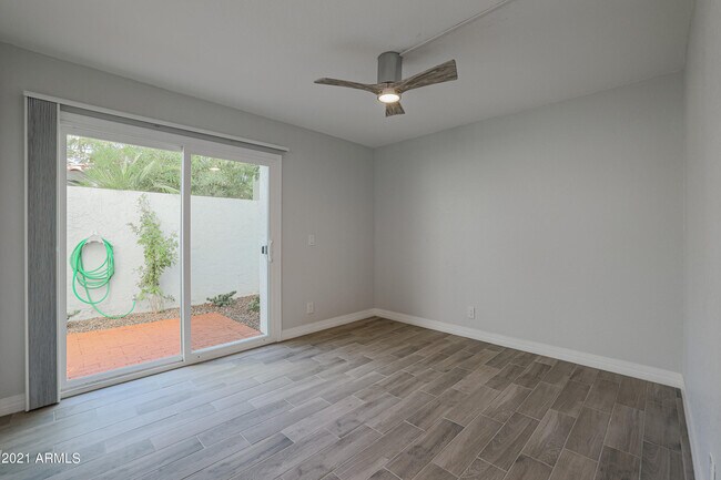 Building Photo - 3640 N 70th St