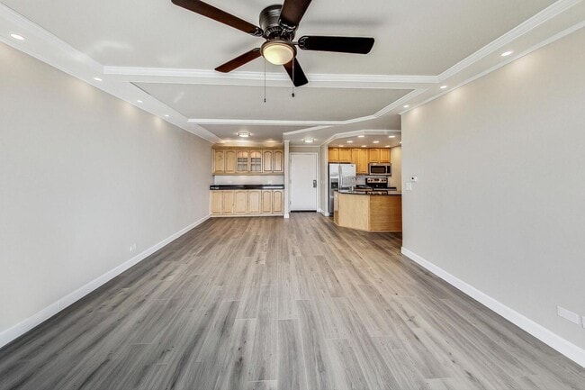 Building Photo - 1 Renaissance Pl