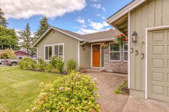 Building Photo - 353 Brightwood Ct