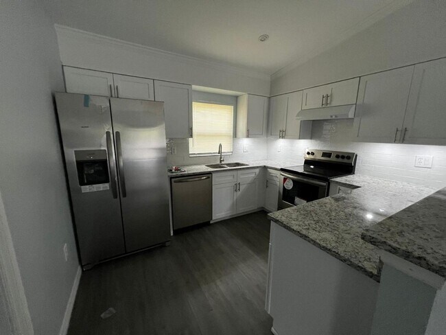 Building Photo - 4877 30th St SW