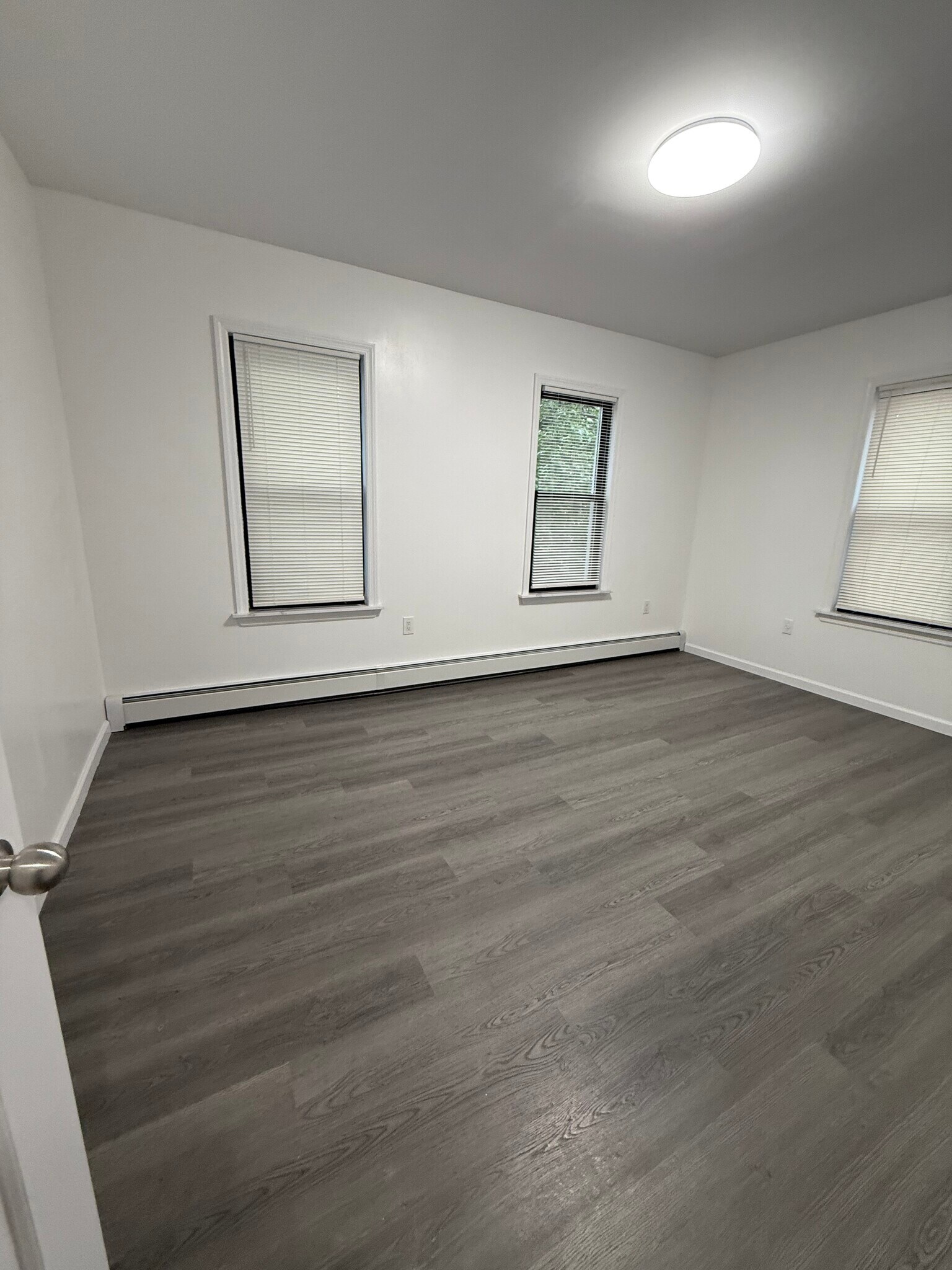 Building Photo - 55 Highlawn Ave
