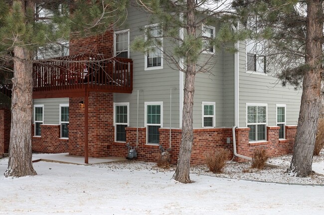 Building Photo - Beautiful Remodeled Condo near Palmer Park