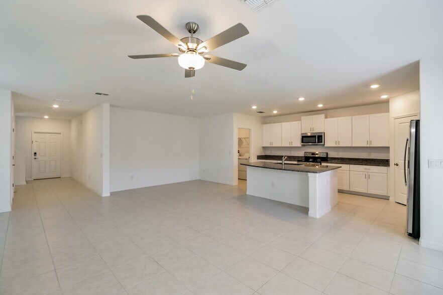 Building Photo - 2141 Skybrooke Blvd