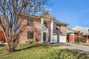 Building Photo - 7721 Misty Ridge Dr N