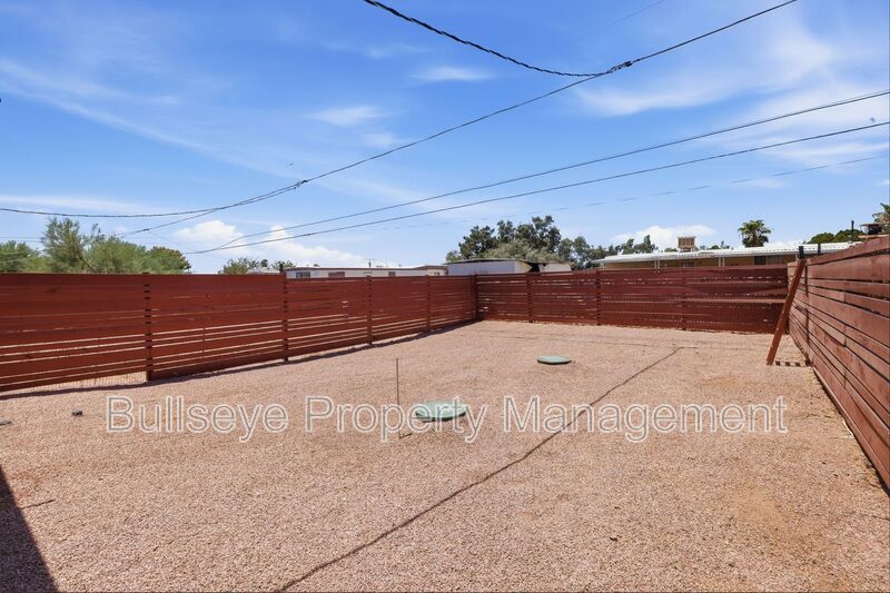 Building Photo - 428 S 97th Pl