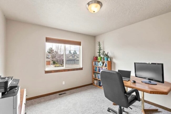 Building Photo - 17415 E Shamrock Ct