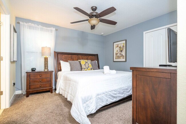 Building Photo - 1400 Moon Valley Dr