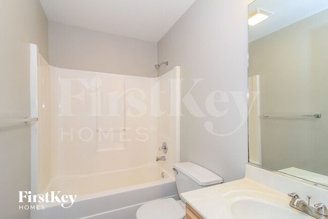 Building Photo - 6135 Birkdale Dr