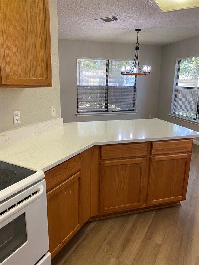 Building Photo - 2101 Jasper Ln