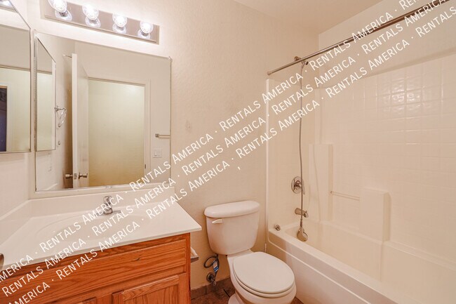 Building Photo - 1104 S 238th Dr