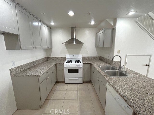Building Photo - 13133 Le Parc Blvd