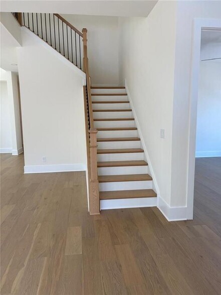 Building Photo - 2935 Shoalwood Dr
