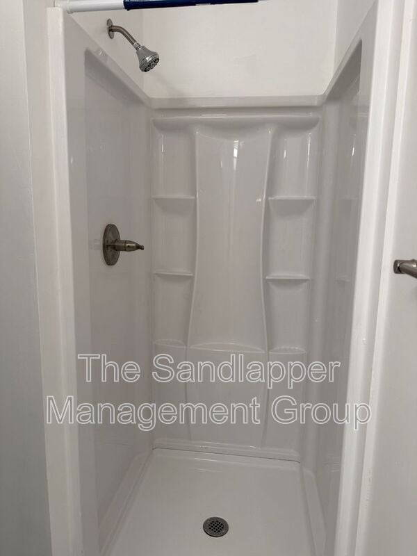 Building Photo - 2627 Madden Dr