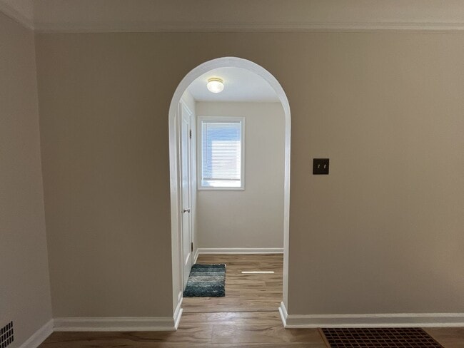 Building Photo - Bright and Welcoming Home with Modern Kitchen, Expansive Backyard & Flexible Living Space