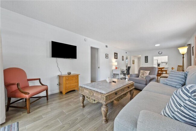 Building Photo - 308 Southwind Ct