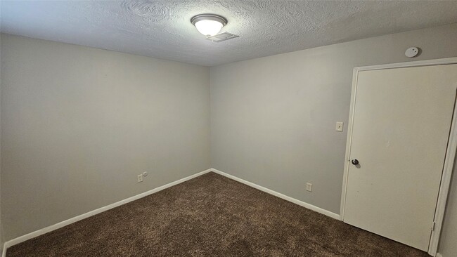 Building Photo - 1404 Cactus St