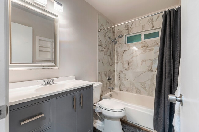 Building Photo - 19122 3rd Dr SE