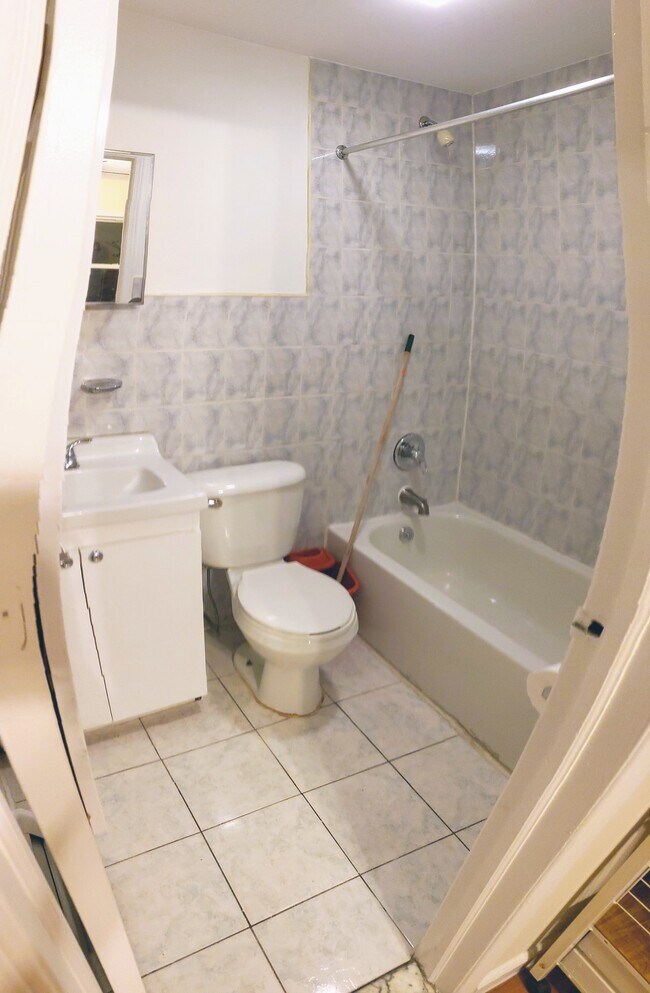 Building Photo - 1495 Gates Ave