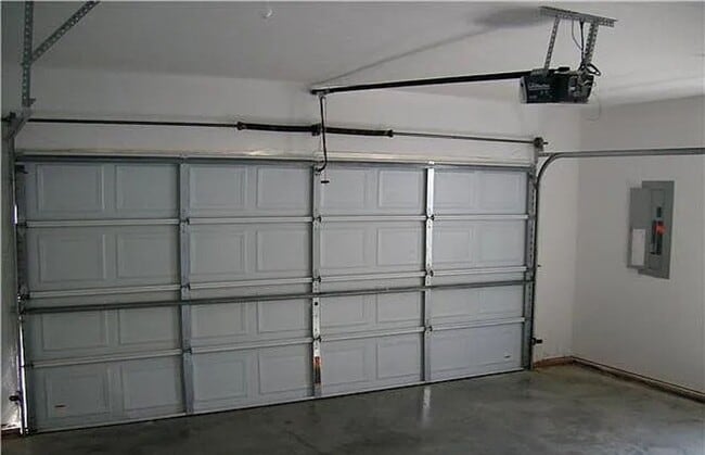 Building Photo - Charming 3-Bedroom Home in the Heart of La...