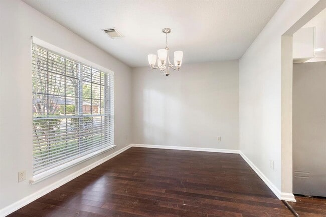 Building Photo - 62 S Dreamweaver Cir