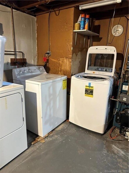 Building Photo - 280 Lighthouse Rd