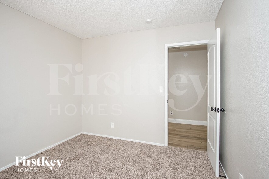 Building Photo - 227 Autumn Ct