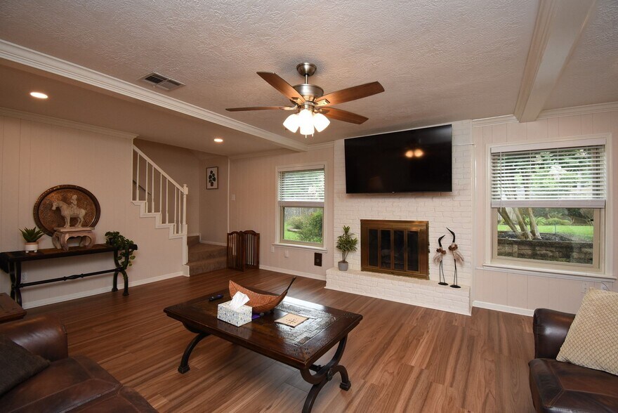 Building Photo - 7907 Aleta Dr