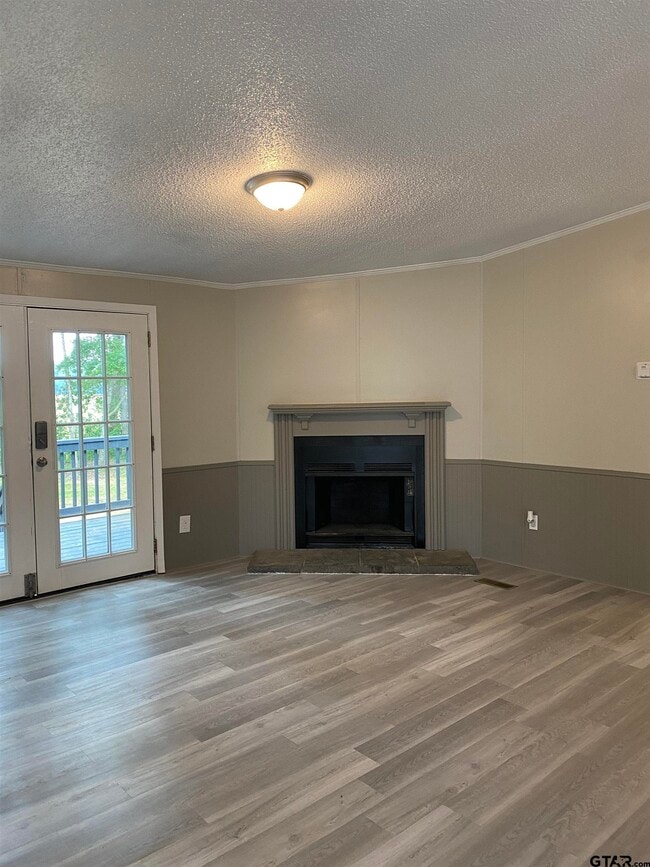 Building Photo - 22942 Shell Shore Dr