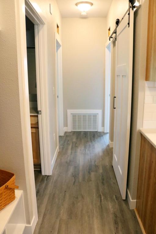 Building Photo - 6 Reserve Ct