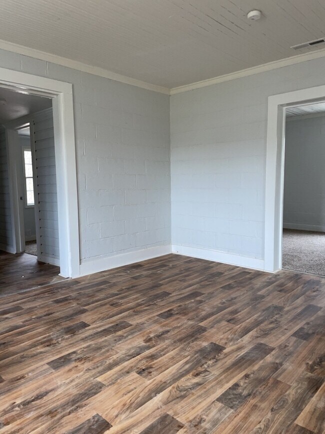 Building Photo - 3 Bedroom Belton Home